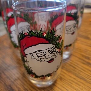 Santa Claus Holiday Glasses Set
